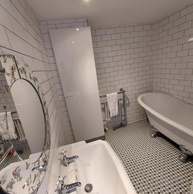 Lovely 1 Bed House In Largs, North Ayrshire Extérieur photo